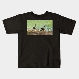Canada Goose Family With Their Goslings Kids T-Shirt